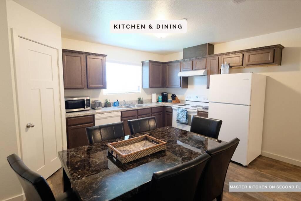 Вилла 3 Story, 3 Bdrm, 4 Beds, 2 Bath, North Houston, Iah - 10B Экстерьер фото